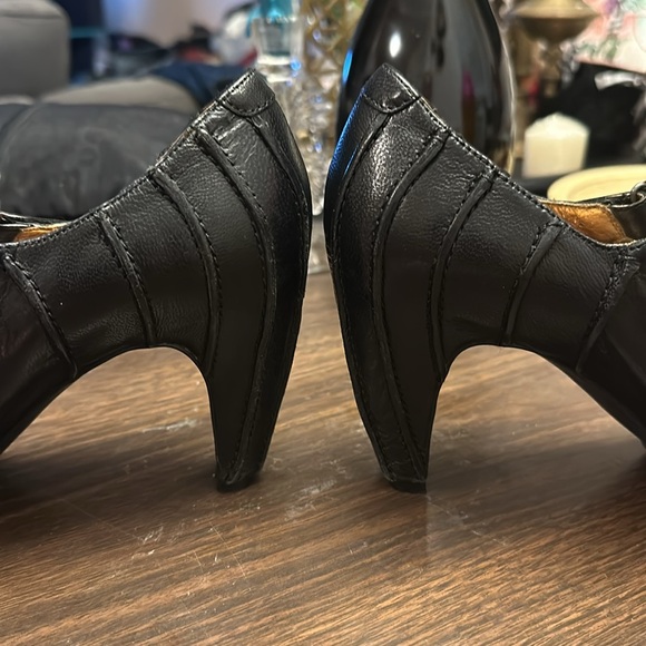 TSUBO 9.5 Mary Janes - Picture 3 of 5